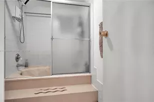 16558 NE 26th Ave, North Miami Beach, FL 33160 - Photo 30