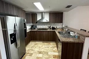 170 SE 14th St, Miami, FL 33131 - Photo 4