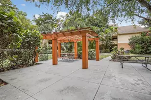 9999 Summerbreeze Dr, Sunrise, FL 33322 - Photo 30