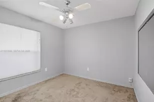 1150 Queen Palm Ct, Hollywood, FL 33019 - Photo 24