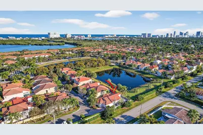 1150 Queen Palm Ct, Hollywood, FL 33019 - Photo 1