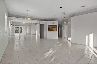 1150 Queen Palm Ct, Hollywood, FL 33019 - Photo 16