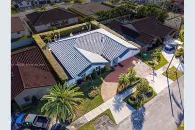 11472 SW 28th Ter, Miami, FL 33165 - Photo 2