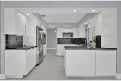 11472 SW 28th Ter, Miami, FL 33165 - Photo 16