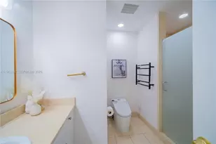 20000 E Country Club Dr, Aventura, FL 33180 - Photo 12