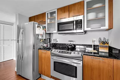 1800 N Bayshore Dr #3406, Miami, FL 33132 - Photo 6
