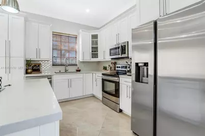 12464 SW 42nd St, Miramar, FL 33027 - Photo 6