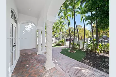 827 SE 2nd Ct, Fort Lauderdale, FL 33301 - Photo 4