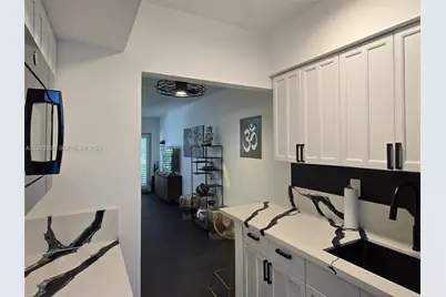 1021 Michigan Ave #9, Miami Beach, FL 33139 - Photo 14