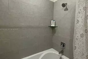 8167 NW 41st St, Doral, FL 33166 - Photo 12