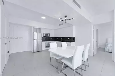 92 SW 3rd St #3611, Miami, FL 33130 - Photo 6
