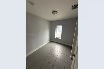 1128 NW 101st St, Miami, FL 33150 - Photo 8