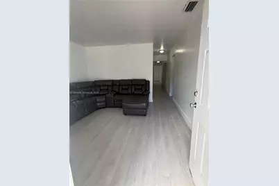 381 E 61st St, Hialeah, FL 33013 - Photo 4