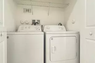 210 NW 109th Ave, Miami, FL 33172 - Photo 10