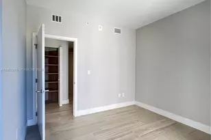 16385 Biscayne Blvd, North Miami Beach, FL 33160 - Photo 16