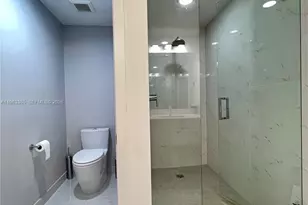 16385 Biscayne Blvd, North Miami Beach, FL 33160 - Photo 24