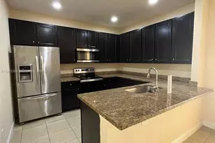 950 SW 147th Ave, Pembroke Pines, FL 33027 - Photo 2