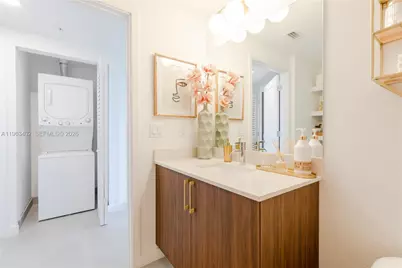 1005 Spring Garden Rd #505, Miami, FL 33136 - Photo 10