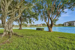 9440 Poinciana Pl, Davie, FL 33324 - Photo 2