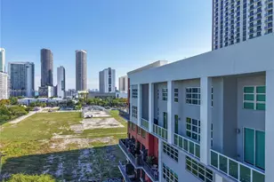 1749 NE Miami Ct, Miami, FL 33132 - Photo 46