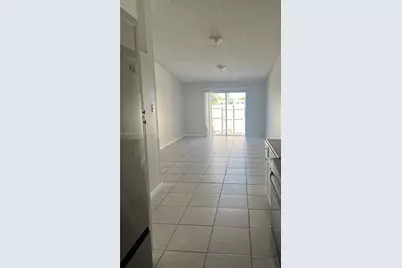 9287 NW 18th St, Pembroke Pines, FL 33024 - Photo 6