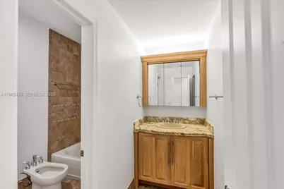15507 NW 82nd Ct, Miami Lakes, FL 33016 - Photo 20