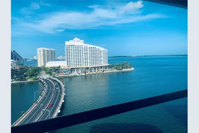 801 Brickell Bay Dr #1470, Miami, FL 33131 - Photo 2