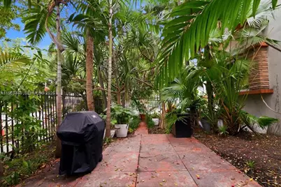 736 12th St #7, Miami Beach, FL 33139 - Photo 18