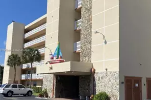 301 SE 3rd St, Dania Beach, FL 33004 - Photo 1