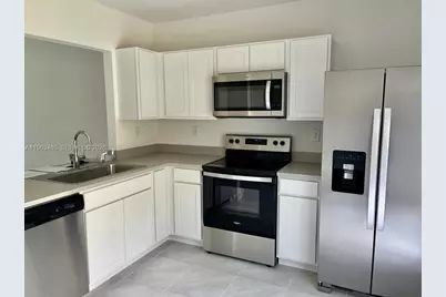 540 NE 4th St, Florida City, FL 33034 - Photo 2