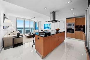 6899 Collins Ave, Miami Beach, FL 33141 - Photo 2