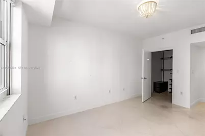 20000 E Country Club Dr #716, Aventura, FL 33180 - Photo 30