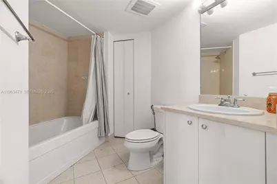 20000 E Country Club Dr #716, Aventura, FL 33180 - Photo 30