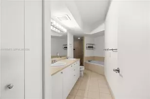 20000 E Country Club Dr, Aventura, FL 33180 - Photo 28