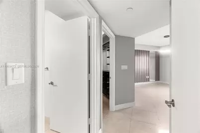 20000 E Country Club Dr #716, Aventura, FL 33180 - Photo 24