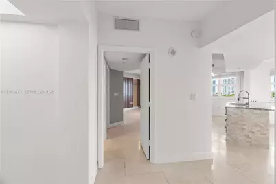 20000 E Country Club Dr #716, Aventura, FL 33180 - Photo 20