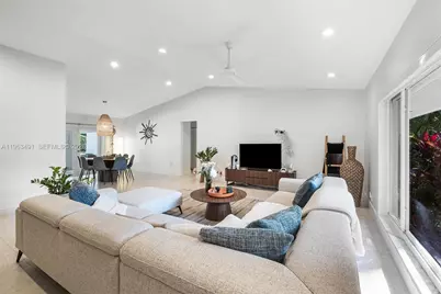 7231 SW 174th St, Palmetto Bay, FL 33157 - Photo 4