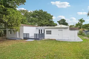 299 S Biscayne River Dr, Miami, FL 33169 - Photo 34