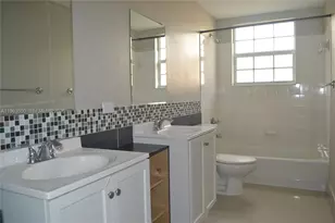 1935 Madeira Dr, Weston, FL 33327 - Photo 20