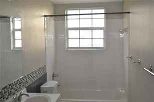 1935 Madeira Dr, Weston, FL 33327 - Photo 22