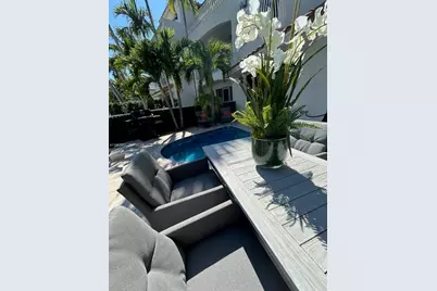 1372 Bayview Dr, Fort Lauderdale, FL 33304 - Photo 38