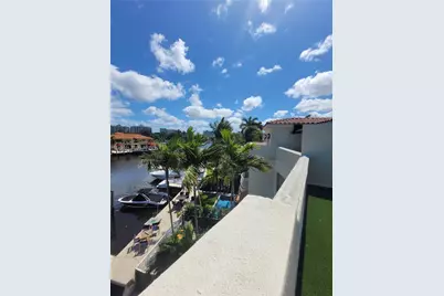 1372 Bayview Dr, Fort Lauderdale, FL 33304 - Photo 32