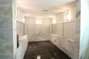 335 S Biscayne Blvd, Miami, FL 33131 - Photo 34