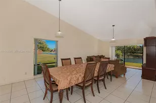 840 SW 120th Way, Davie, FL 33325 - Photo 4
