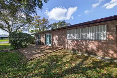 6621 E Tropical Way, Plantation, FL 33317 - Photo 50
