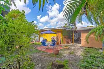 5574 SW 3rd St, Miami, FL 33134 - Photo 14