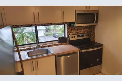 17021 N Bay Rd #316, Sunny Isles Beach, FL 33160 - Photo 6