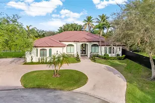 16315 SW 88th Ct, Palmetto Bay, FL 33157 - Photo 2