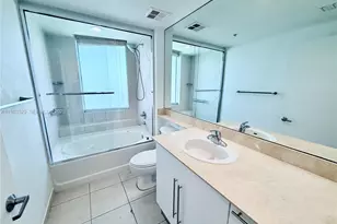 335 S Biscayne Blvd, Miami, FL 33131 - Photo 12