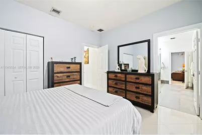 18563 SW 49th St, Miramar, FL 33029 - Photo 16